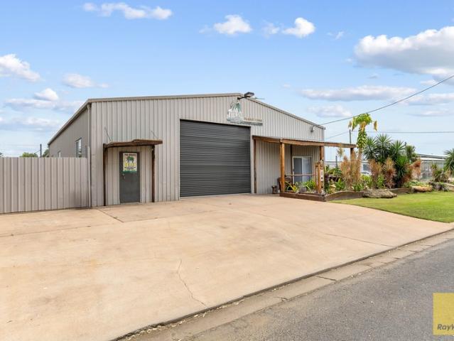 Warehouse for sale in Emerald