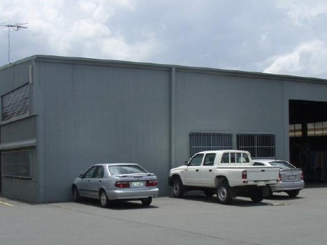 Warehouse for rent in Toombul, Queensland