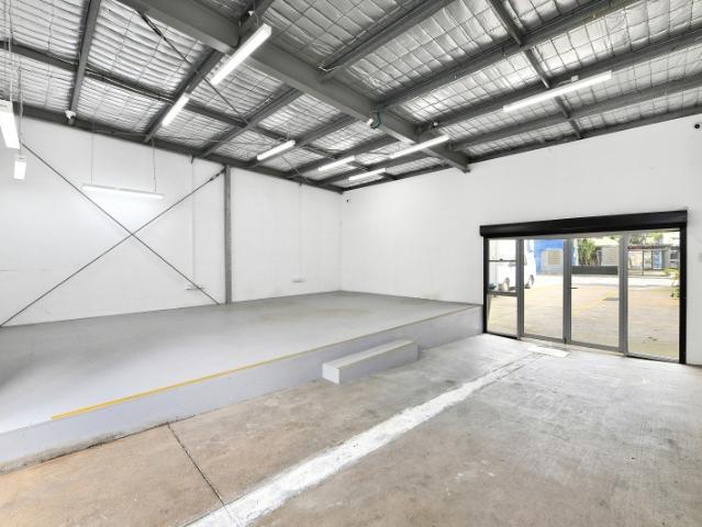 Warehouse for rent in Waterloo, Sydney