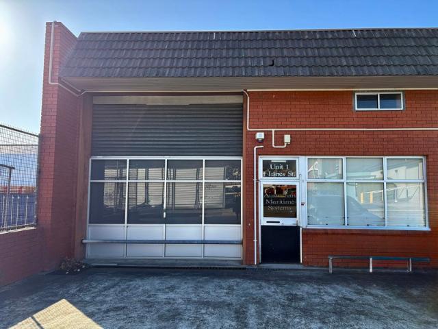 Warehouse for rent in Glenorchy
