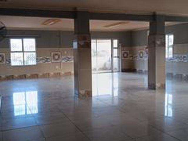Commercial for rent in Queensburgh, Kwazulu-natal
