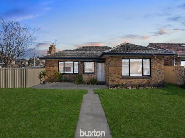 House for sale in Bentleigh East