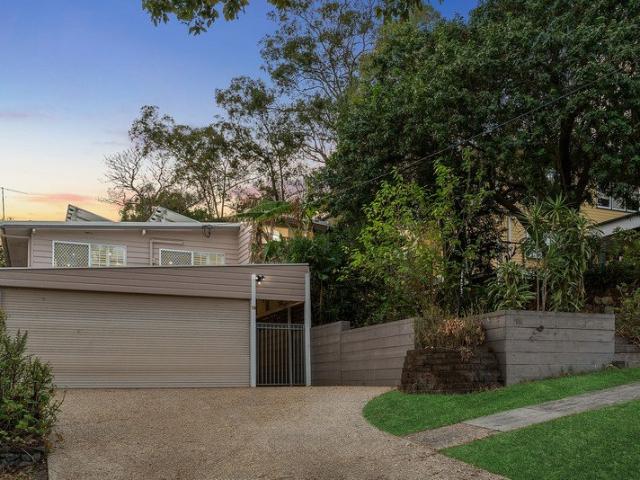 House for sale in Chapel Hill, Greater Brisbane