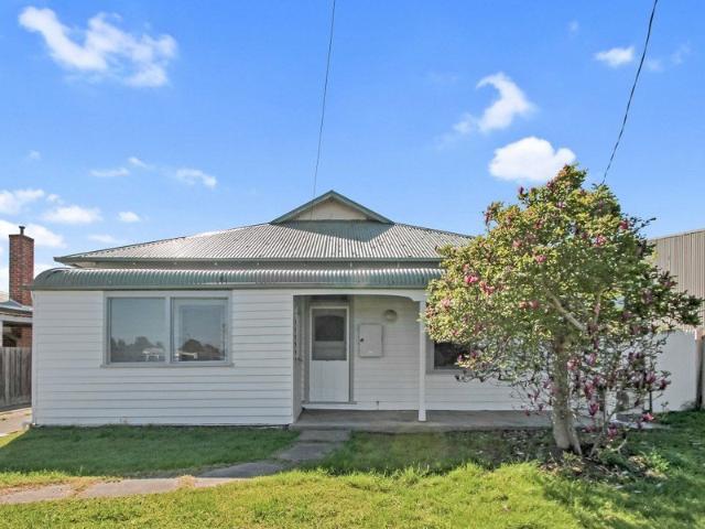 House for sale in Bairnsdale, Victoria