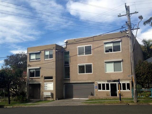 Retail for rent in Wollongong West, New South Wales
