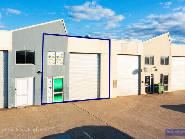 Warehouse for rent in Toombul, Queensland