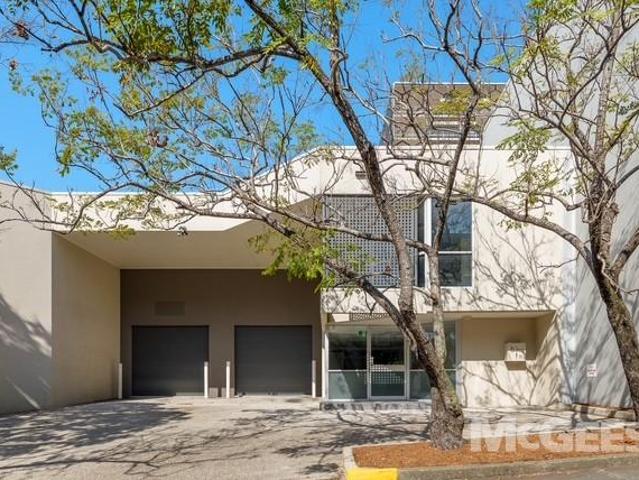 Office for rent in Toombul, Queensland