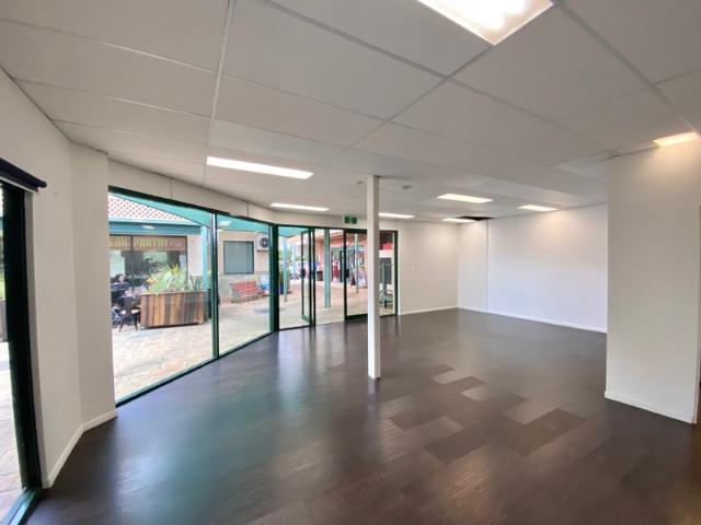 Retail for rent in Oxenford, Gold Coast City