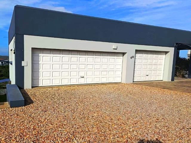 House for sale in Groot Brak Rivier, Western Cape
