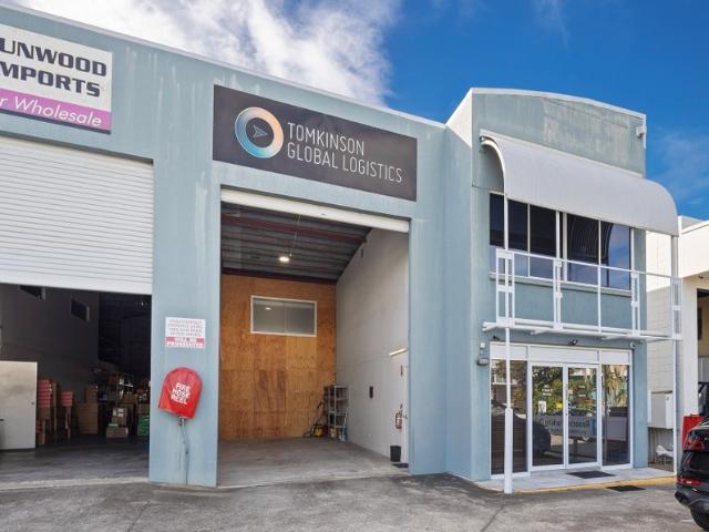 Warehouse for rent in Toombul, Queensland