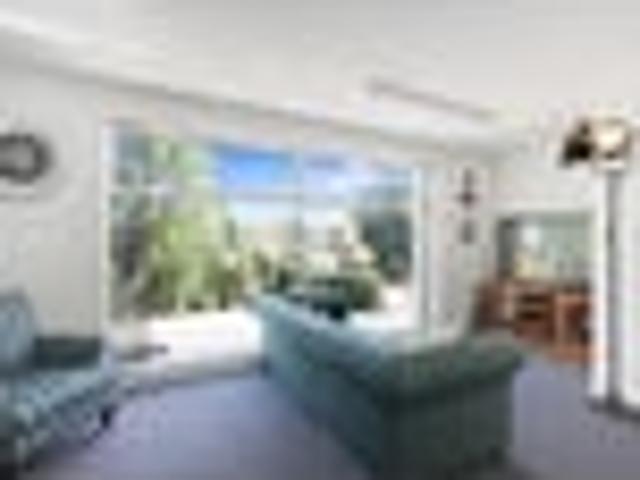 Apartment for sale in Heathcote, Canterbury