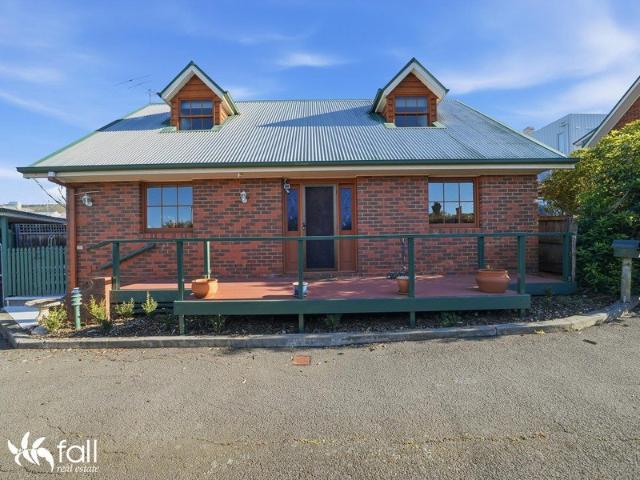Townhouse for rent in Hobart, Tasmania