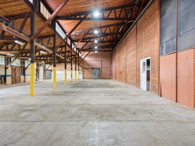 Warehouse for rent in Seymour, Victoria