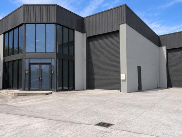 Warehouse for rent in Kemblawarra, Wollongong City Council