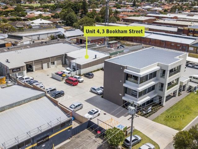 Warehouse for rent in Morley, Western Australia