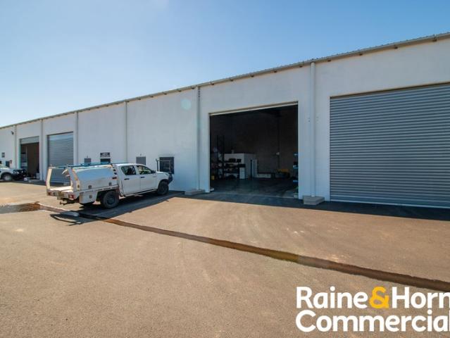Warehouse for rent in Dubbo, Dubbo Regional Council