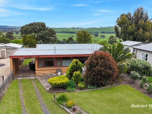 House for sale in Casterton, Victoria