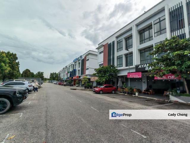 Shop for sale in Versis Medini, Iskandar Puteri