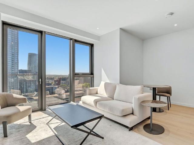 Studio for rent in Isle Of Dogs, Greater London