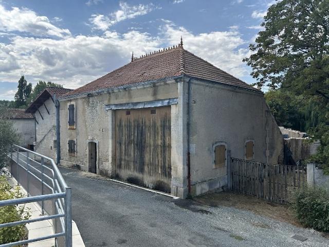 Garage vente à Saint-Jean-d'Angély, Vervant