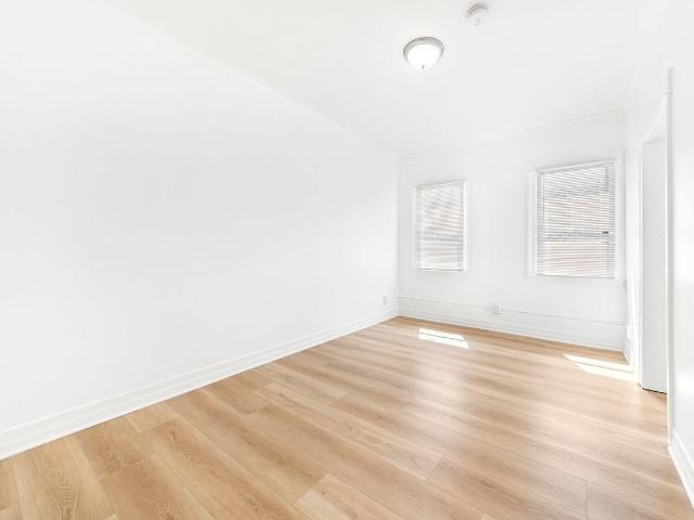 Apartment for rent in Canoga Park, California