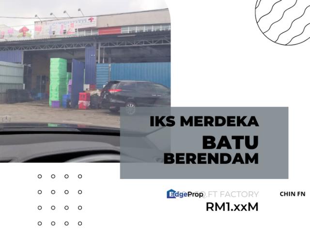 Warehouse for sale in Malaka