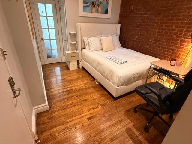 Room for rent in Arverne, New York