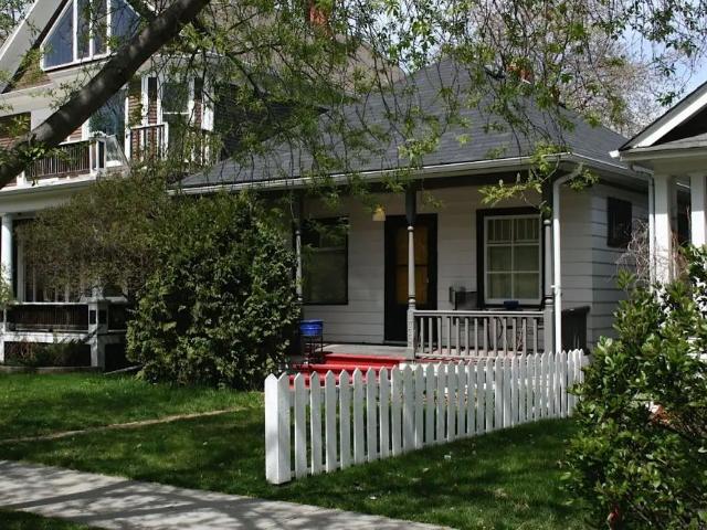 House for rent in Sunalta, Calgary