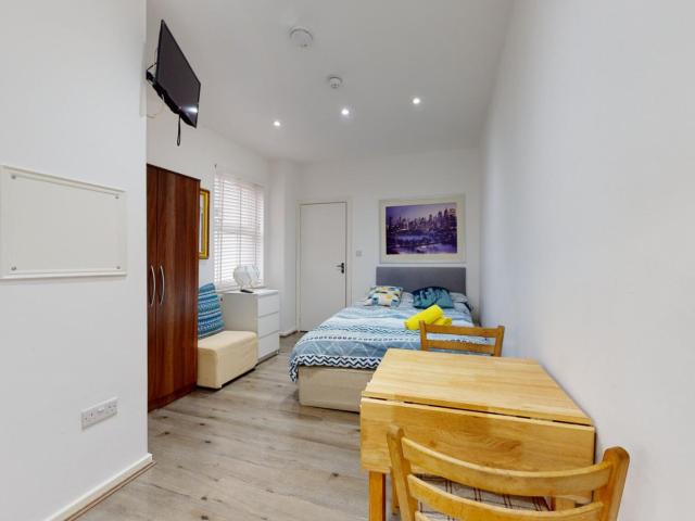 Apartment for rent in Cricklewood, Greater London