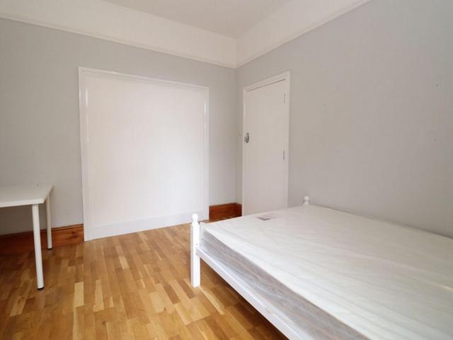 Room for rent in London Borough of Lewisham, Ladywell