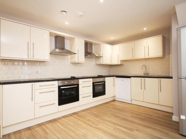Apartment for rent in Saint Vincent's, Netherthorpe