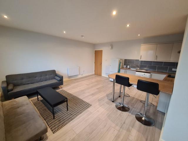 Apartment for rent in East End Park, West Yorkshire