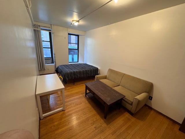 Room for rent in Arverne, New York