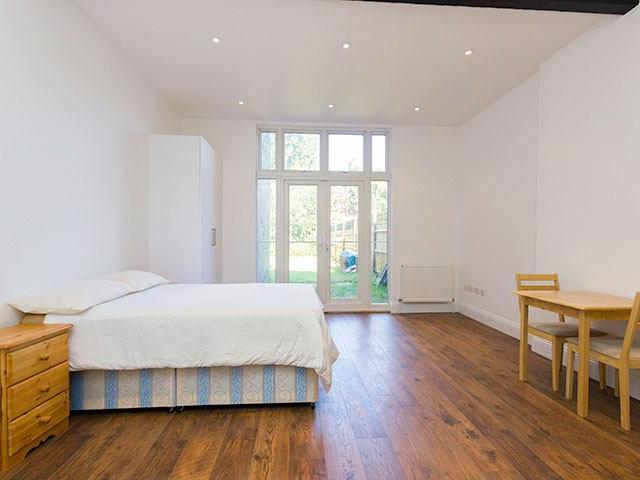 Studio for rent in Mapesbury, Greater London