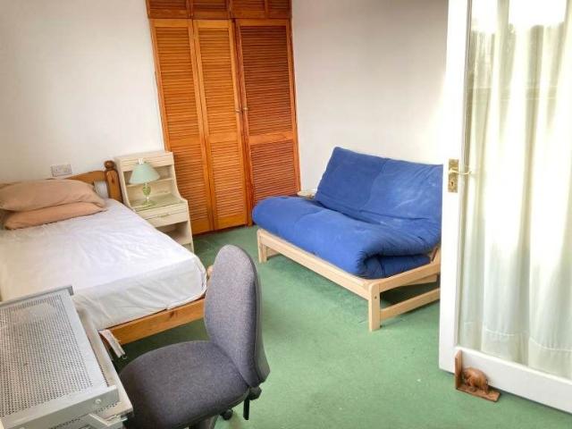 Room for rent in London Borough of Ealing, Perivale