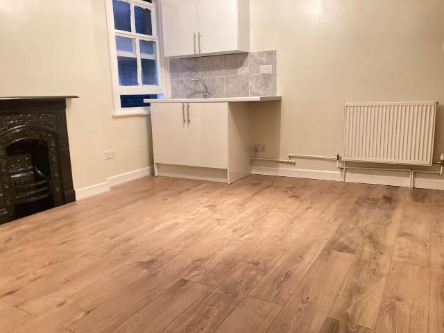 Room for rent in London Borough of Ealing, Greater London