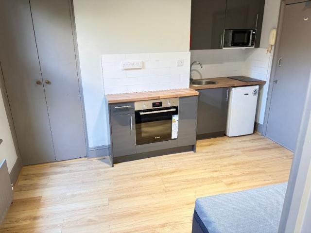 Studio for rent in West Hampstead, Greater London