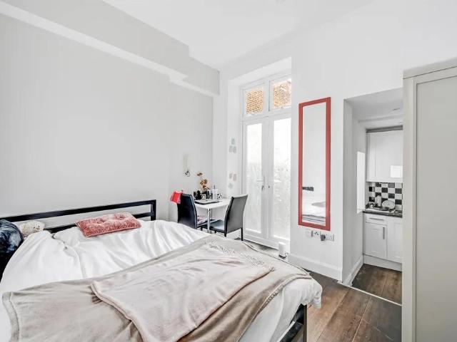 Studio for rent in West Kensington, Greater London