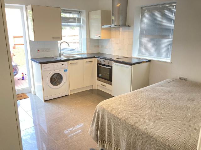 Studio for rent in London Borough of Ealing, Greater London