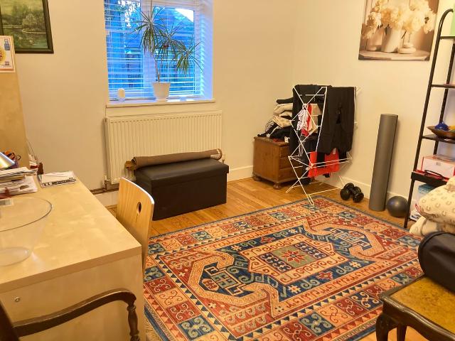 Room for rent in London Borough of Hounslow, Strand