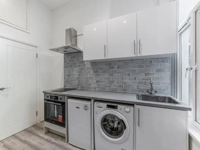 Studio for rent in Earl's Court, Greater London