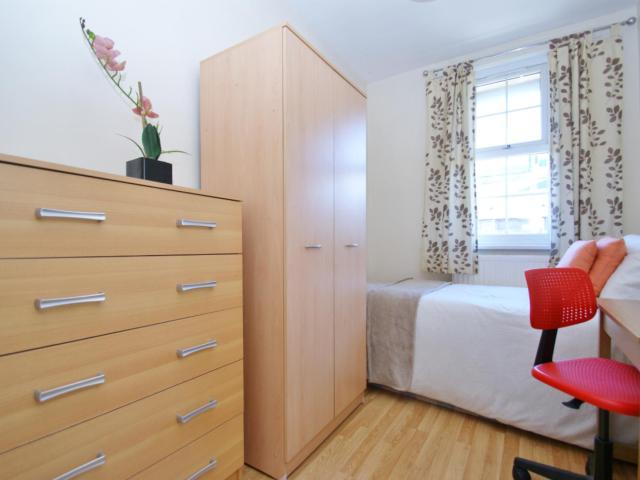 Room for rent in Shepherd's Bush, Greater London