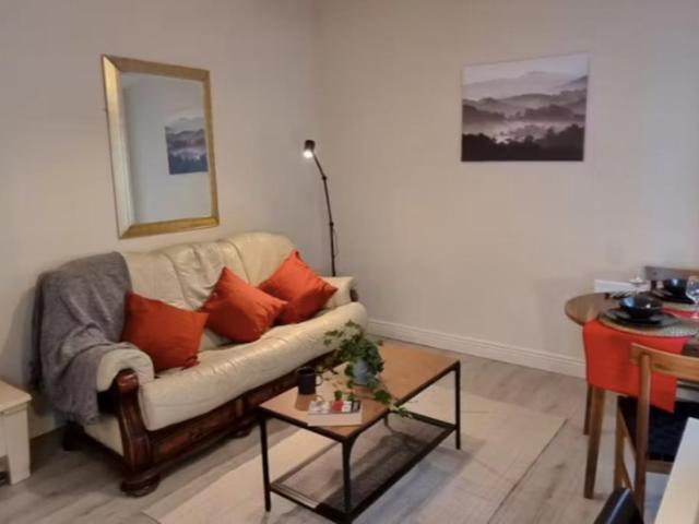 Apartment to rent in Bluebell, North Tipperary
