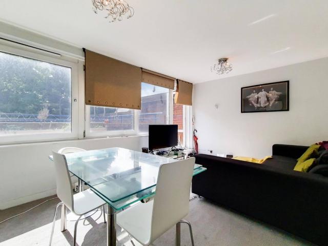 Room for rent in Old Kent Road, Greater London