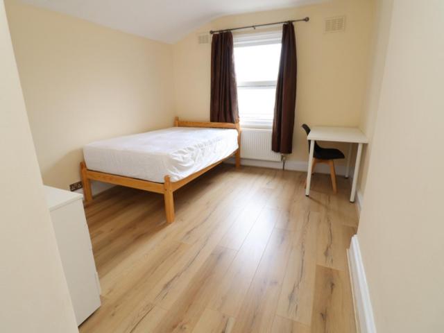 Room for rent in East Greenwich, Greater London