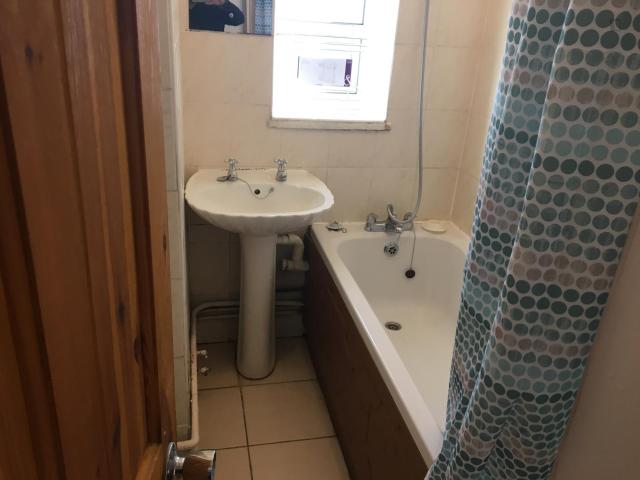 Room for rent in North Kensington, Greater London