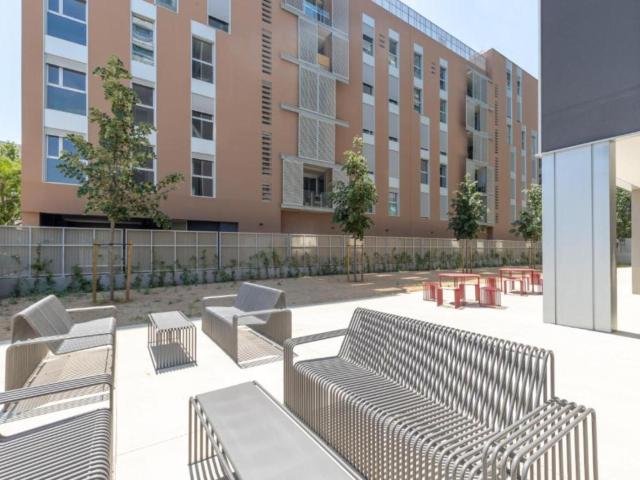 Habitación en alquiler en La Mina - districte 6, Barcelonès