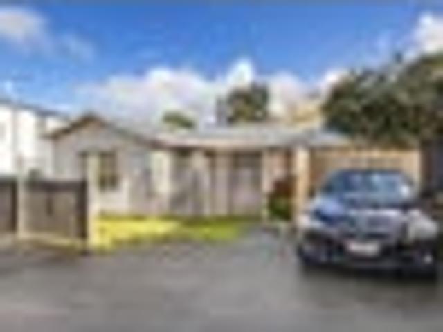 Townhouse for sale in Onehunga