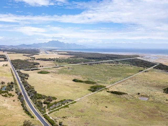 Cottage for sale in Whitemark, Tasmania