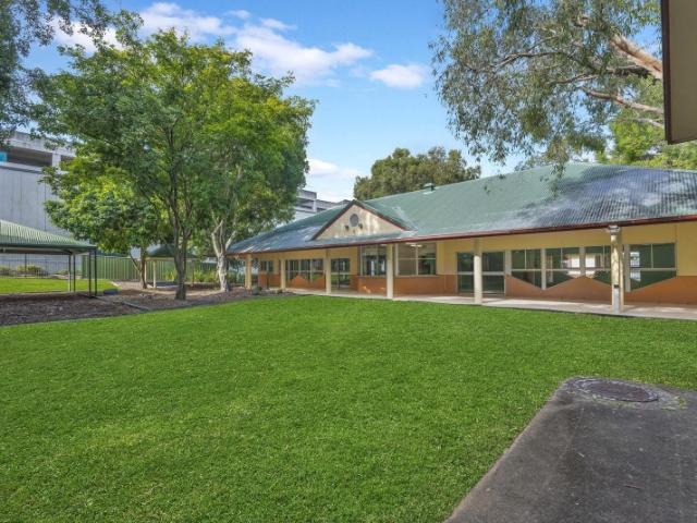 Office for rent in Kings Creek, Queensland
